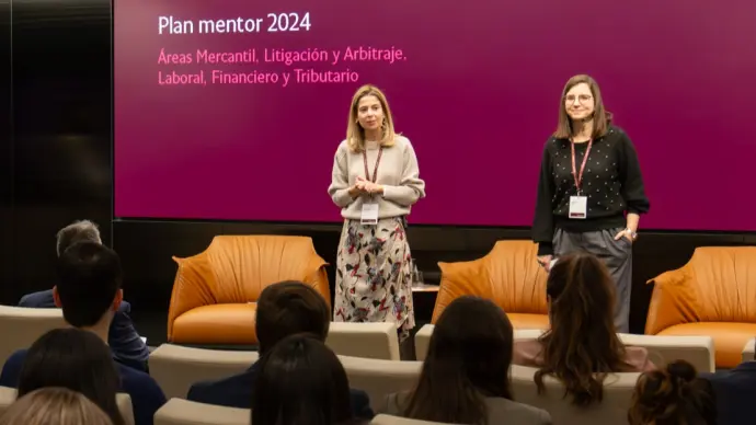 Cuatrecasas clausura su Plan Mentor 2024, en el que han participado 52 profesionales de la Firma